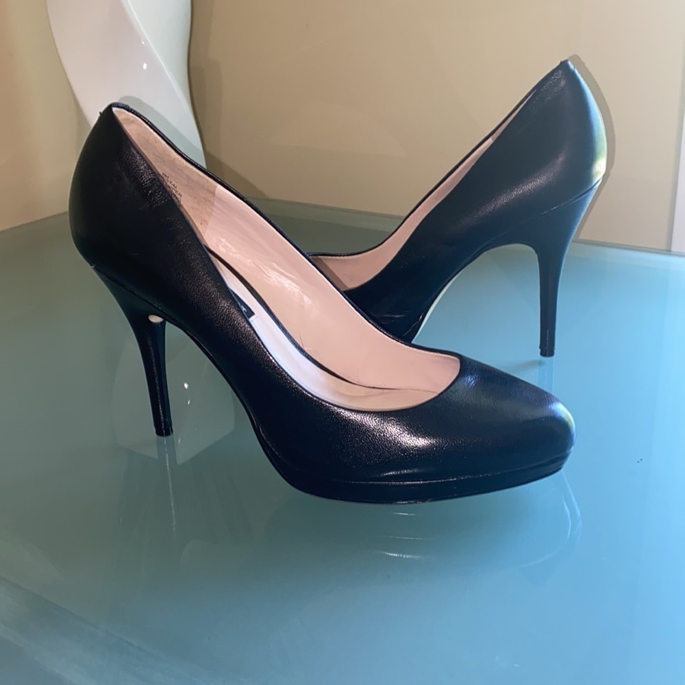 Nine West Platform Heels Nine West Black Leather Pumps Size 9 - Picture 4 of 9
